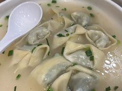 鲜肉小馄饨-宝丰饭店