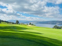 -昆明春城湖畔度假村