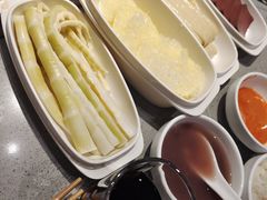 -海底捞火锅(新松江路店)
