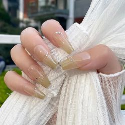 -悦指间美甲美睫