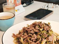 雪菜牛肉丝-食光慢宴·安吉土菜馆