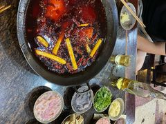 鸿社鱿鱼-星鸿社重庆老火锅(燃灯寺分店)
