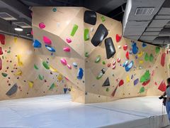 -ROCKPLUS攀岩馆(环宇城店)