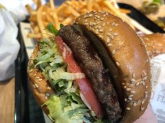 -The Habit Burger Grill 哈比特汉堡(复兴soho店)