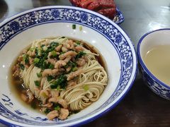 开洋葱油拌面-裕兴记•蟹黄面馆(人民广场店)