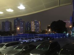 -龙湖虹桥天街-停车场