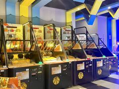 -反斗乐园π·电玩·高空拓展·蹦床(龙华天虹店)