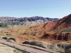 -张掖七彩丹霞旅游景区东门停车场