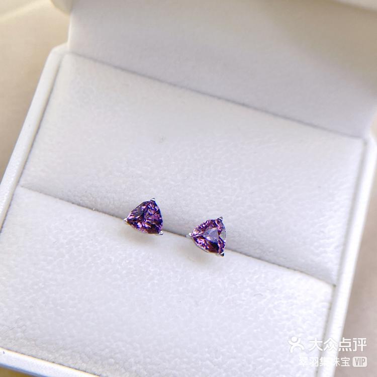 新款紫色尖晶石耳钉