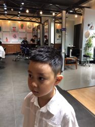 -FRIDAY星期五专业美发沙龙