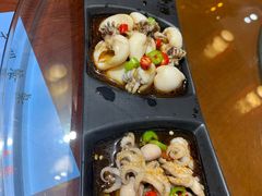 -东来菜馆•手抓海鲜家常菜•海鲜锅贴(鸽子窝店)