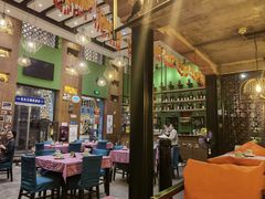 -香巴拉云南餐厅(华莱坞店)