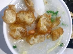 荔湾艇仔粥-银记肠粉店(赤岗店)