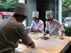 现场包-东方既白(黄兴路大润发店)