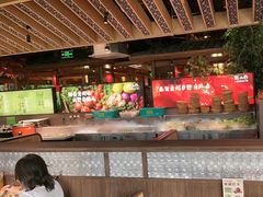 -野山舂·贵州现舂酸汤火锅(鸿通城店)