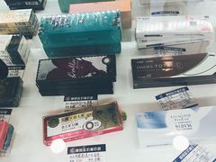 -美式眼镜·授权蔡司.依视路.尼康.豪雅.明月(人民广场店)