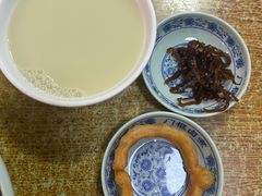 豆汁儿-门框胡同百年卤煮(新街口店)