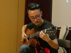 -何顺华吉他沙龙