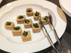 开洋臭豆腐拼黑鱼籽酱-青岛遇见米兰(八大关店)