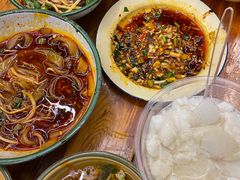 -拈签一笑黄牛肉辣卤串串