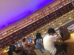-新华文创·光的空间