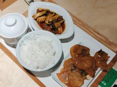 -老乡鸡(上海白玉兰广场店)