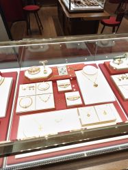 -周大福荟馆JEWELRIA(宝安南路华润万象城店)