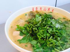 -文山荷鲜居(翠湖店)