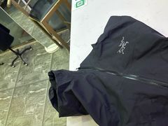 -莱靓奢侈品洗护改衣店(新世界百货崇文店)