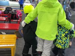 -乔波室内滑雪场