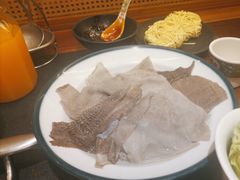 金牌毛肚-沸炉重庆老火锅(军事博物馆店)