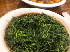 -侬佳蒸菜馆(听潮店)