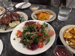 -LESCEDARS Brasserie Bistro香柏树