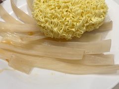 -金马门国际美食百汇(珞喻路店)