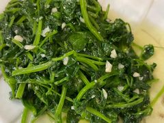 -石磨豆花家常菜·牦牛排土火锅