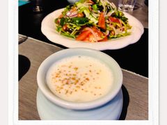-壹号院音乐餐厅•烤全羊•新疆菜(浐灞店)