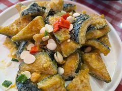 咸蛋黄焗南瓜-王村姑老土炕莜面村(桥东店)