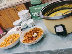 -绿草地·湘菜(酃湖师院店)