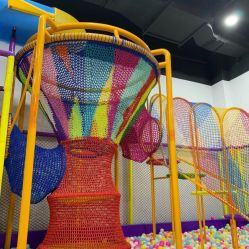 -蹦贝运动中心·蹦床·攀岩·闯关(龙岗店)