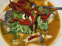 山茶油丹江大鱼头-清水亭湖北菜(大屯DT51店)