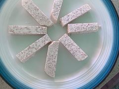 -墨脱石锅椰子鸡•香草鸭•东山羊(大东海店)