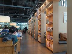 -魔方城市书房(中街益田店)