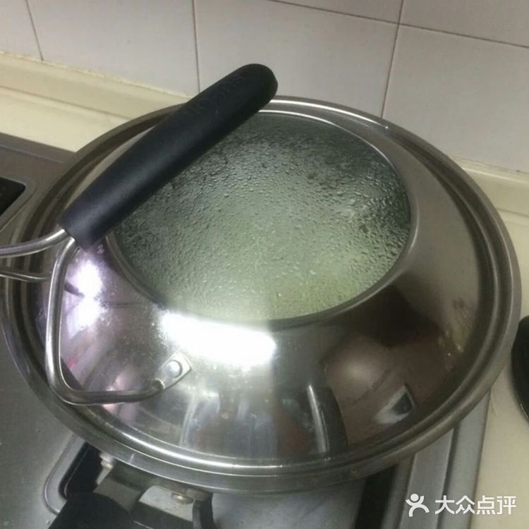 炒冬瓜是很适合夏天的一道家常菜，很方便解暑