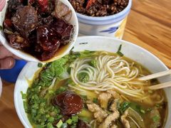 -越洋肖氏老米线(杨家坪店)