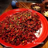 这是我见过最满意的一个小酒馆了外面门头不大