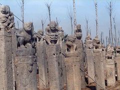 “地上兵马俑”拴马桩-西安关中民俗艺术博物院