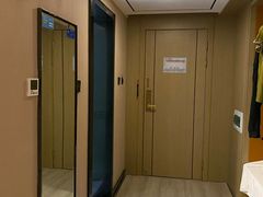 -库车国际酒店(火车站东湖公园店)