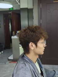 -藤野造型烫发染发