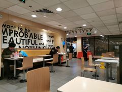 大堂-麦当劳(军博店)