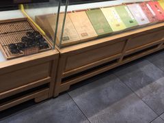 面包甜点陈列柜-南宋胡记(杭州河坊街店)